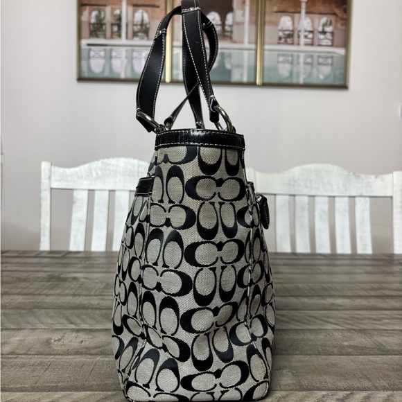 Coach Signature Tote Bag – Black & Gray - Picture 4 of 7